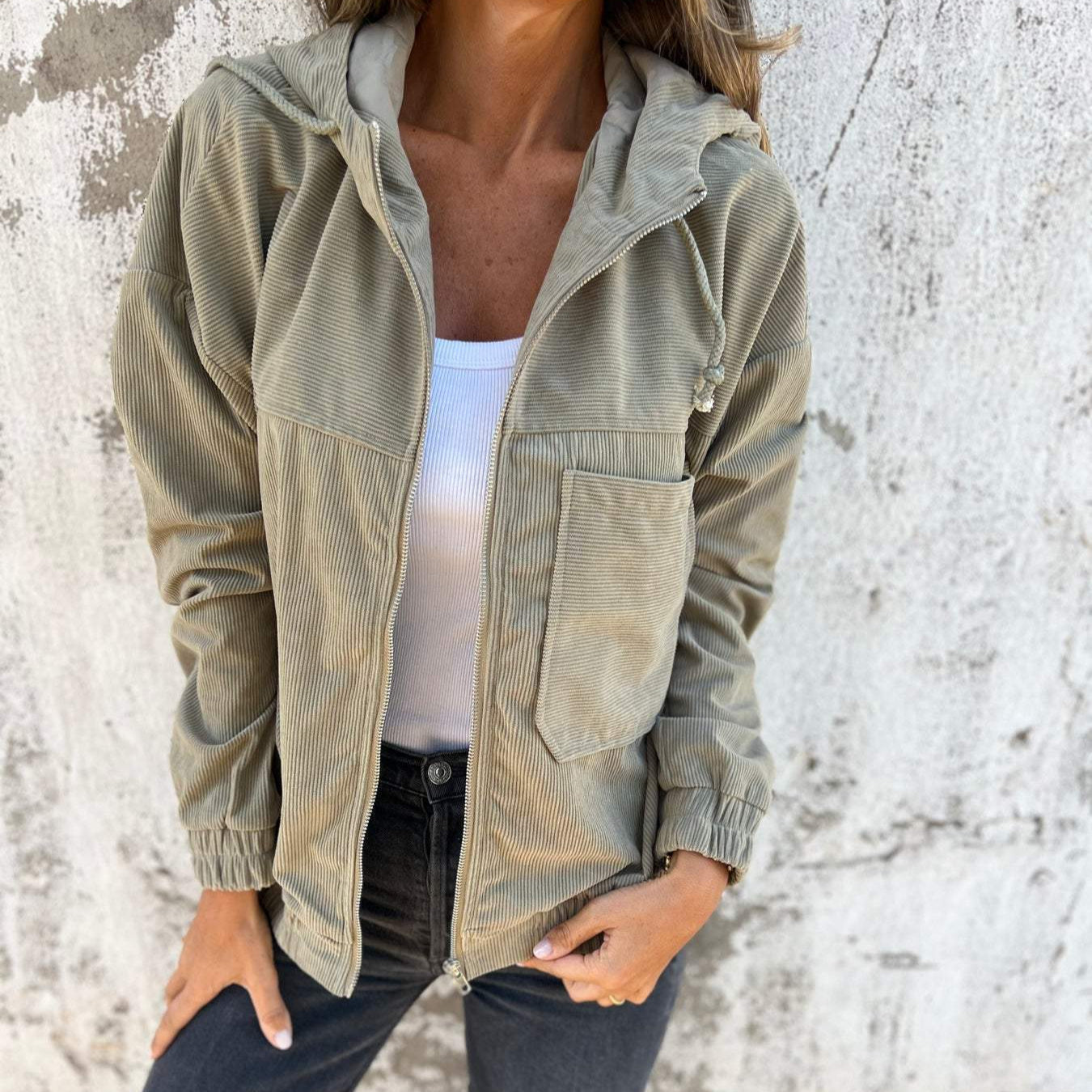 Studio Harvyn | Women - Stylish Corduroy Jacket - Timeless Style