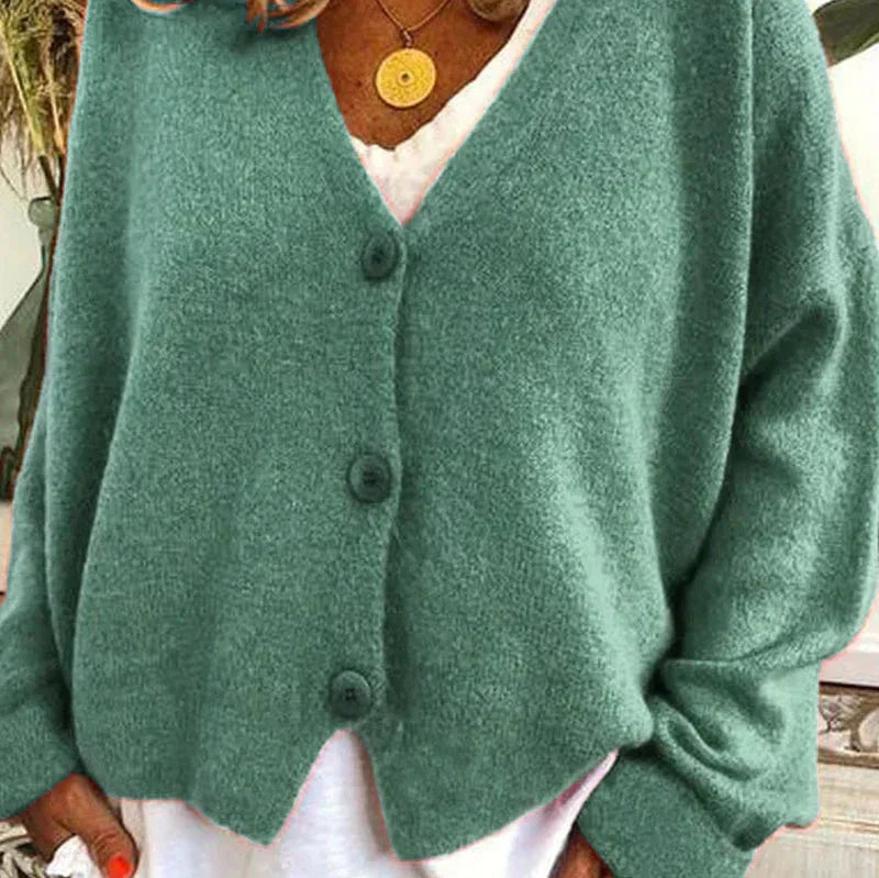 Studio Harvyn | Women - V-Neck Cardigan - Button Front