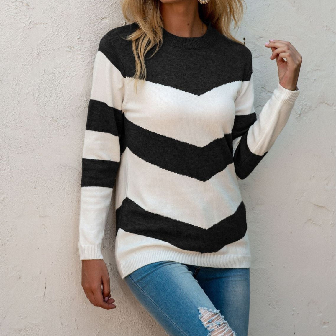Studio Harvyn | Women – Chevron Pattern Jumper - Round Neck