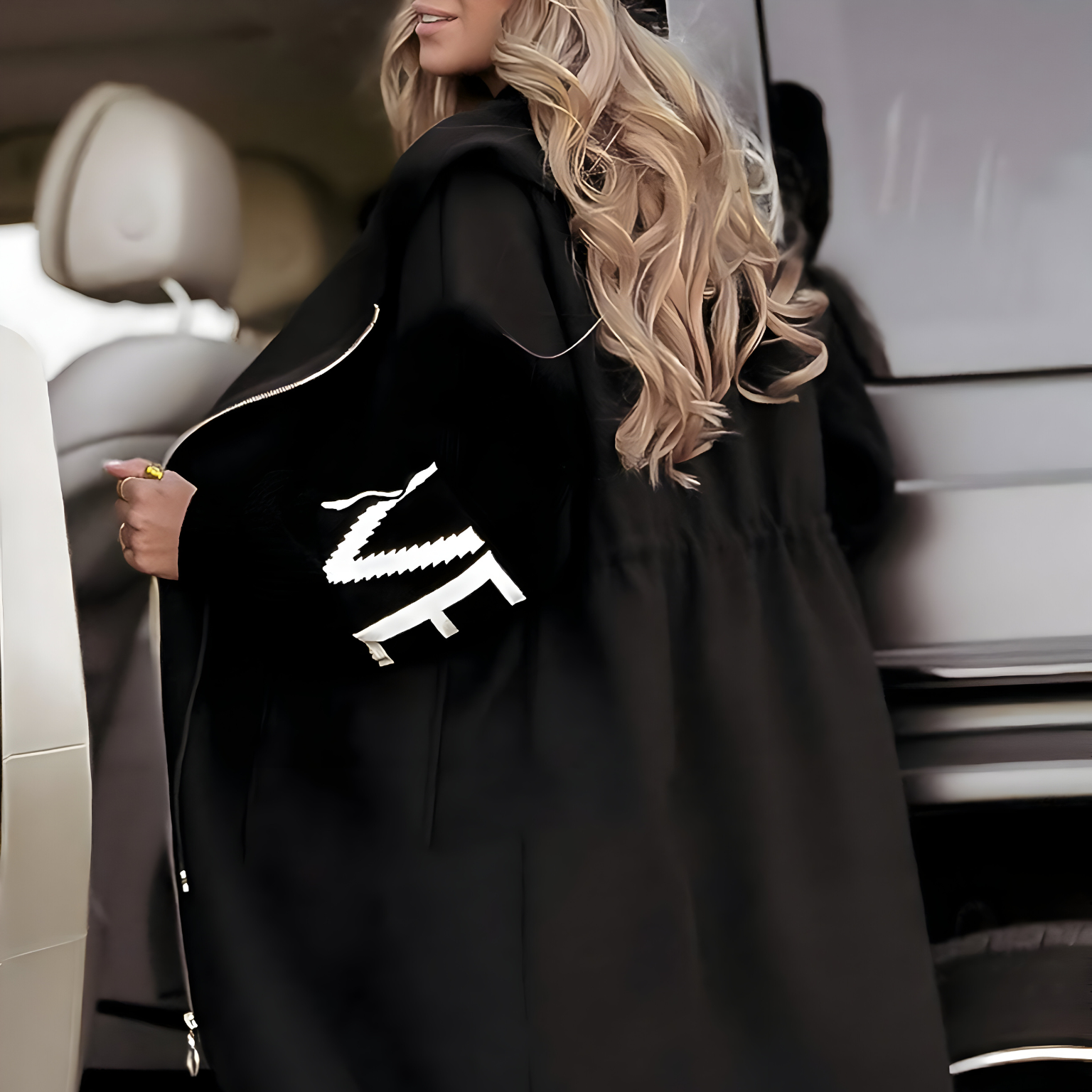 Studio Harvyn | Women - Elegant Hooded Coat - Stylish Warm Layer