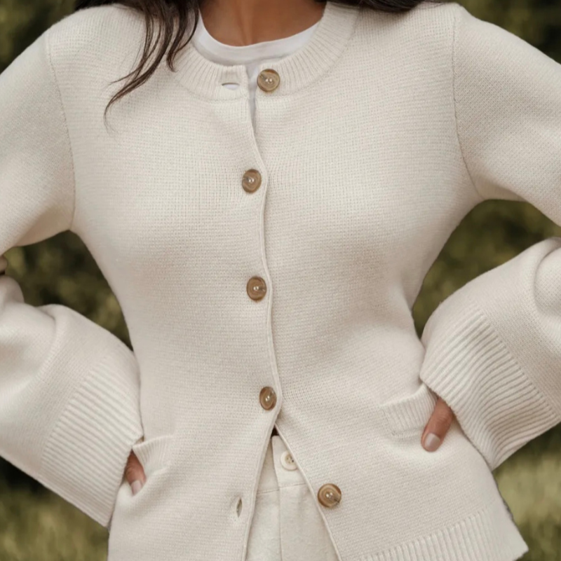 Studio Harvyn | Women – Flared Sleeve Cardigan - Casual Comfort