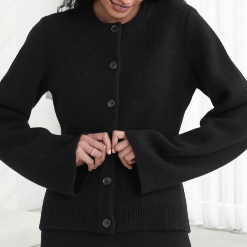 Studio Harvyn | Women – Flared Sleeve Cardigan - Casual Comfort