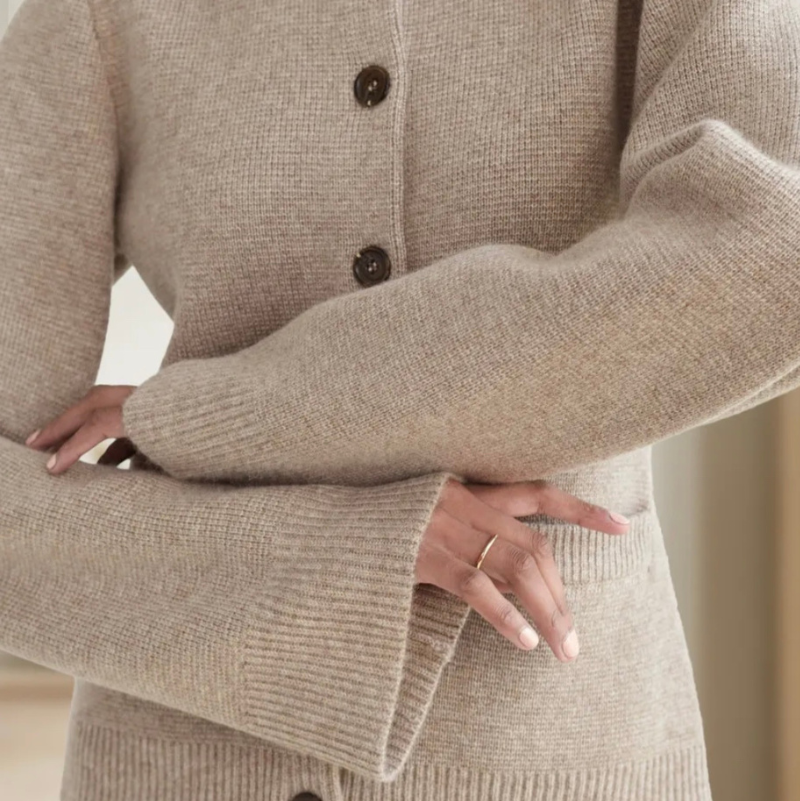 Studio Harvyn | Women – Flared Sleeve Cardigan - Casual Comfort
