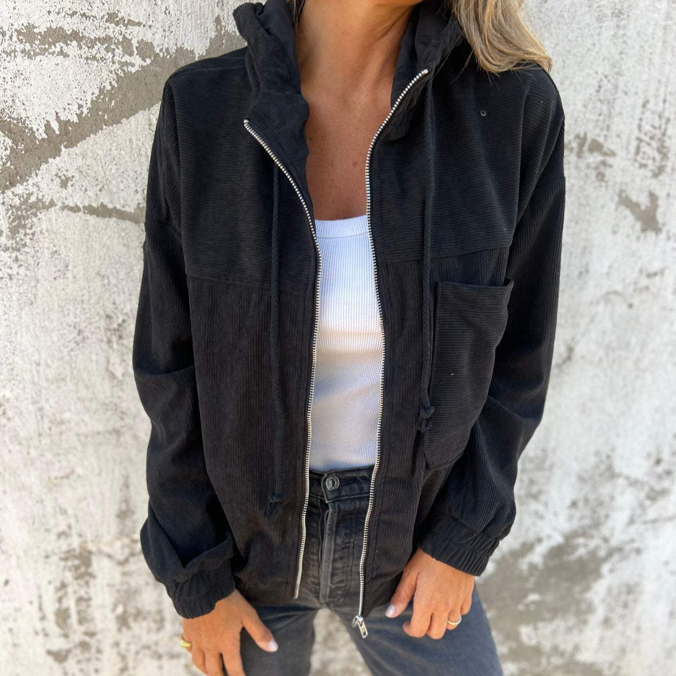 Studio Harvyn | Women - Stylish Corduroy Jacket - Timeless Style