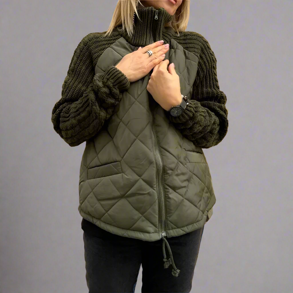 Studio Harvyn | Women – Cosy Padded Jacket - Knitted Sleeves