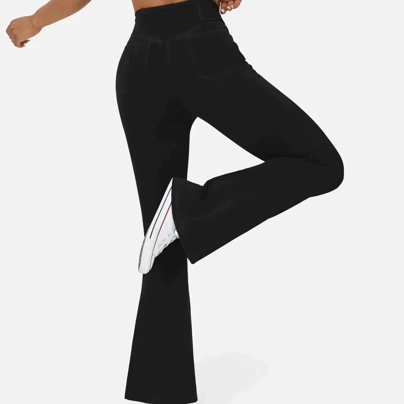 Studio Harvyn | Women – High-Waisted Flared Jeans - Crisscross Style