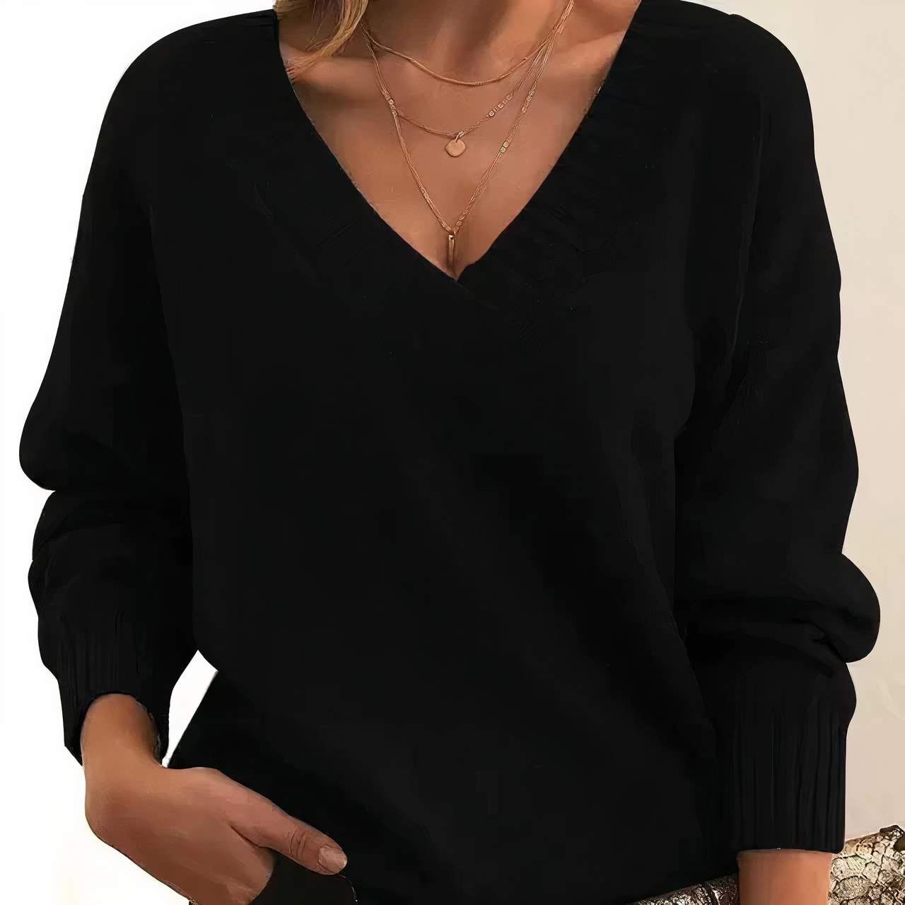 Studio Harvyn | Women - V-Neck Jumper - Ribbed Cuffs