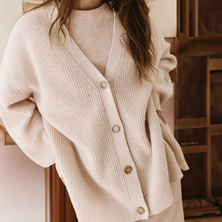 Studio Harvyn | Women – Cosy Oversized Cardigan - Ribbed Knit