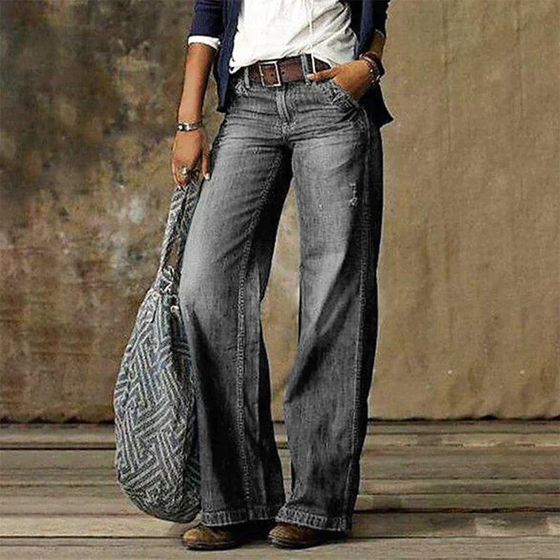 Studio Harvyn | Women - High Waist Wide Leg Jeans - Vintage Style
