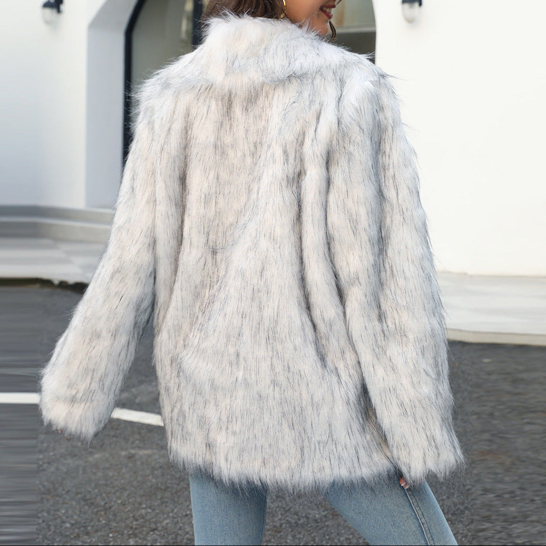 Studio Harvyn | Women - Elegant Faux Fur Jacket - Soft Collar