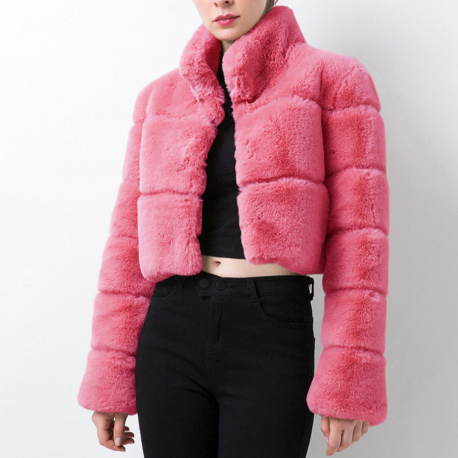 Studio Harvyn | Women - Fashionable Short Jacket - Faux Fur