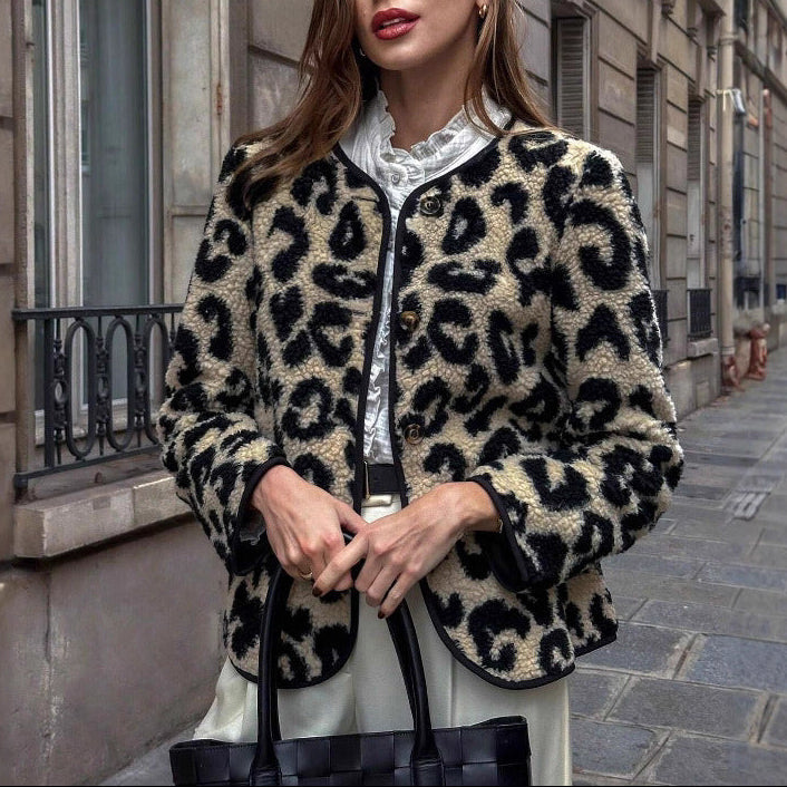 Studio Harvyn | Women - Fleece Zip-Up Jacket - Comfort Fit