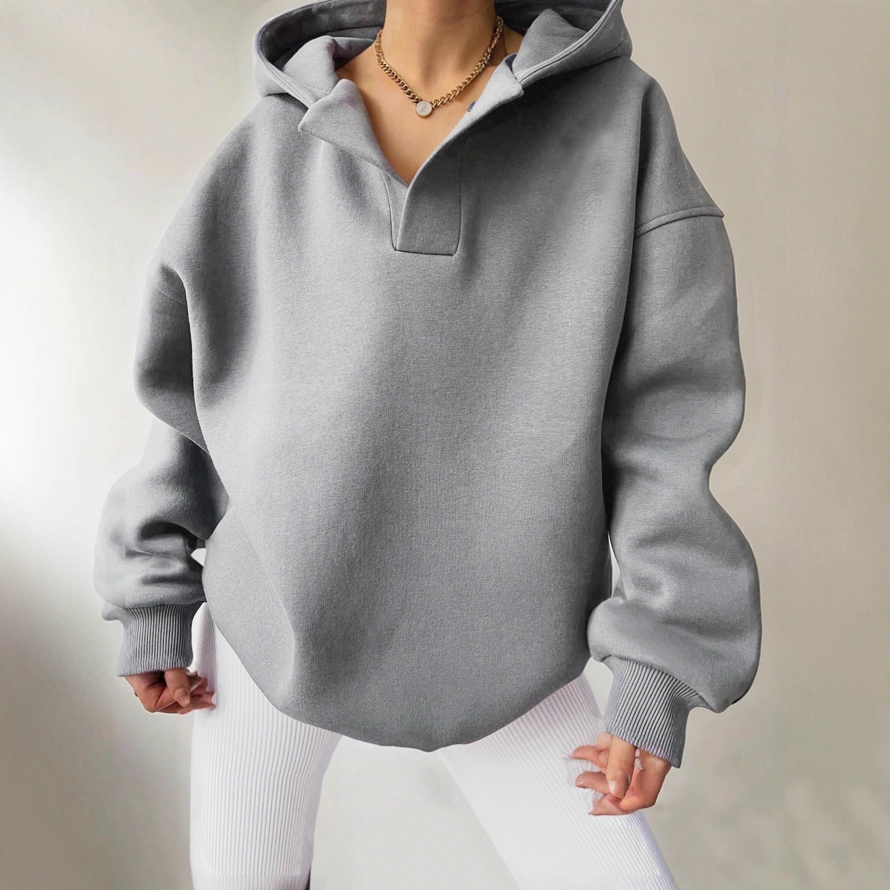Studio Harvyn | Women - Oversized Hooded Jumper with V-Neck