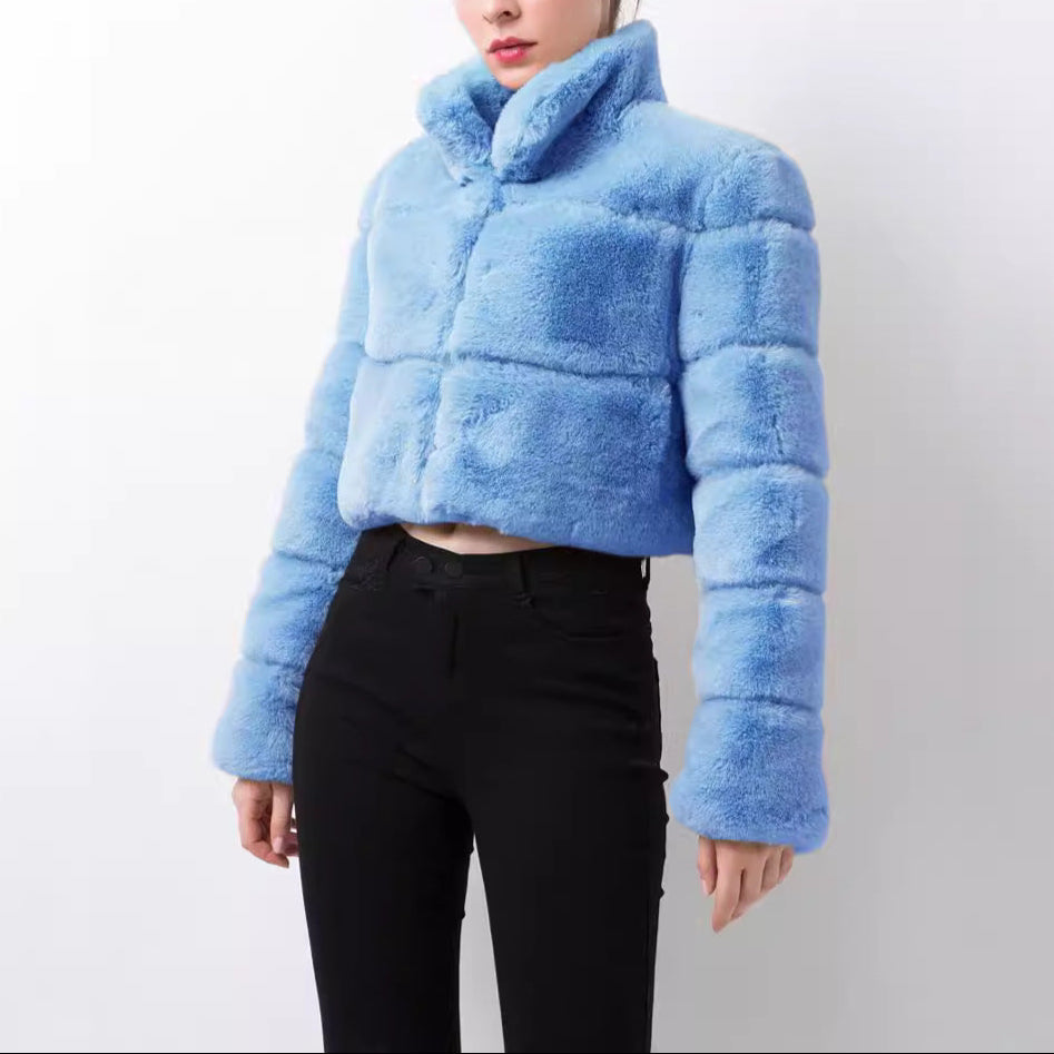 Studio Harvyn | Women - Fashionable Short Jacket - Faux Fur