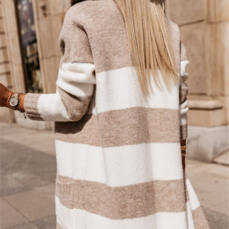 Studio Harvyn | Women – Stylish Knitted Coat - Bold Stripes