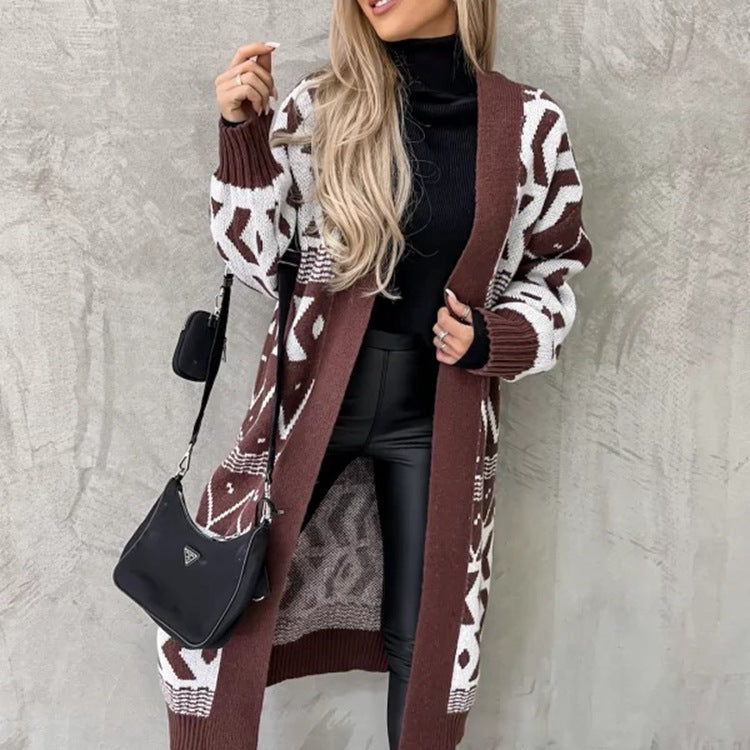 Studio Harvyn | Women – Chunky Knit Cardigan - Graphic Pattern