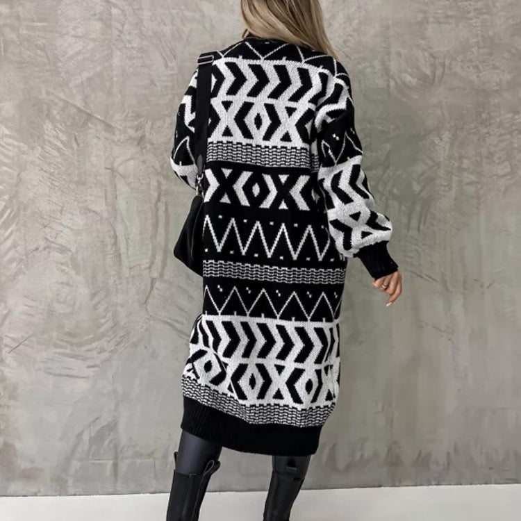 Studio Harvyn | Women – Chunky Knit Cardigan - Graphic Pattern