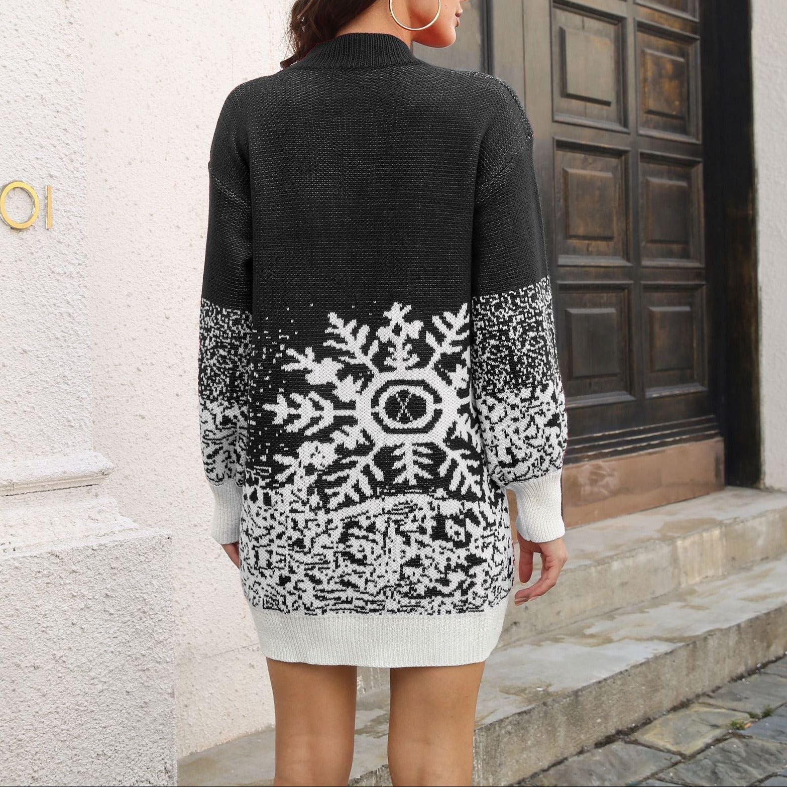 Studio Harvyn | Women - Festive Knitted Christmas Dress - Snowflake Design