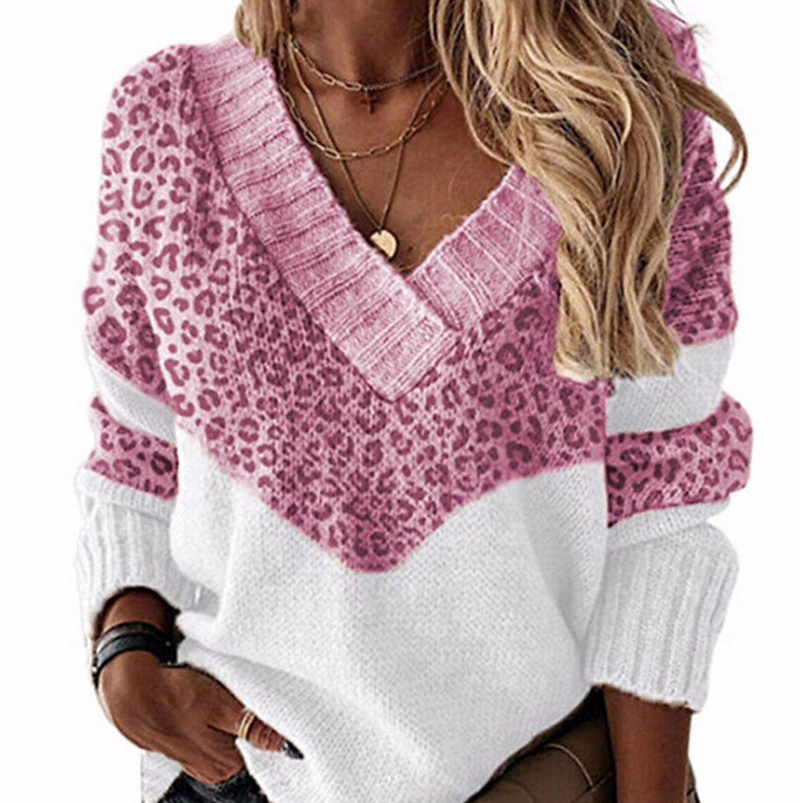 Studio Harvyn | Women - V-Neck Leopard Print Jumper - Stylish Knit