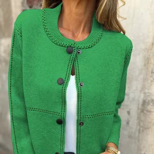 Studio Harvyn | Women - Elegant Button Cardigan - Neckline Details