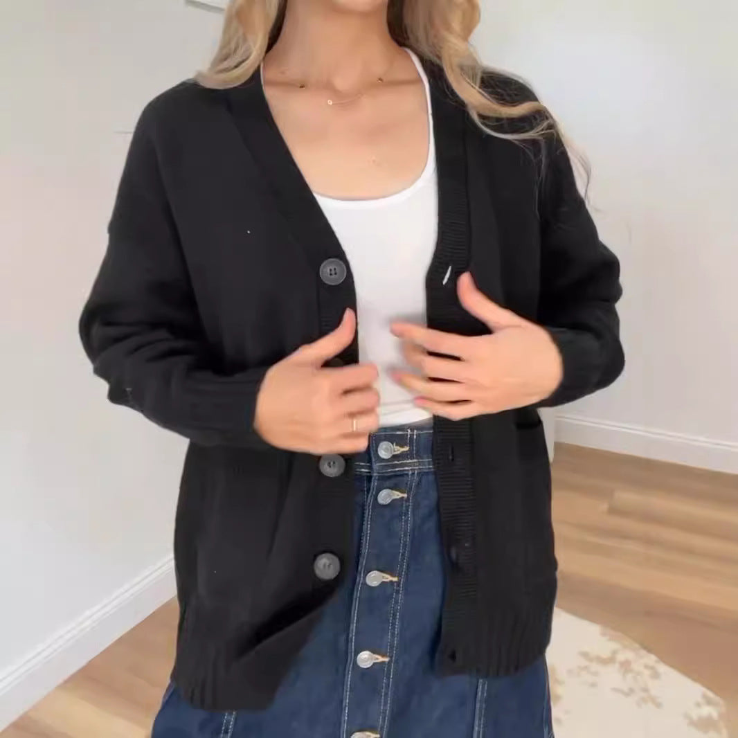 Studio Harvyn | Women - Cosy Cardigan -  Modern Buttons Design