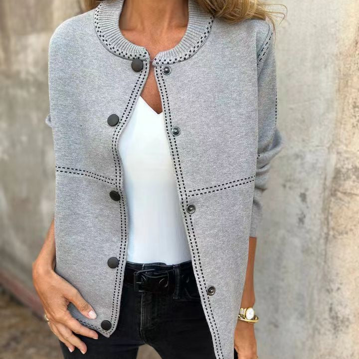 Studio Harvyn | Women - Elegant Button Cardigan - Neckline Details