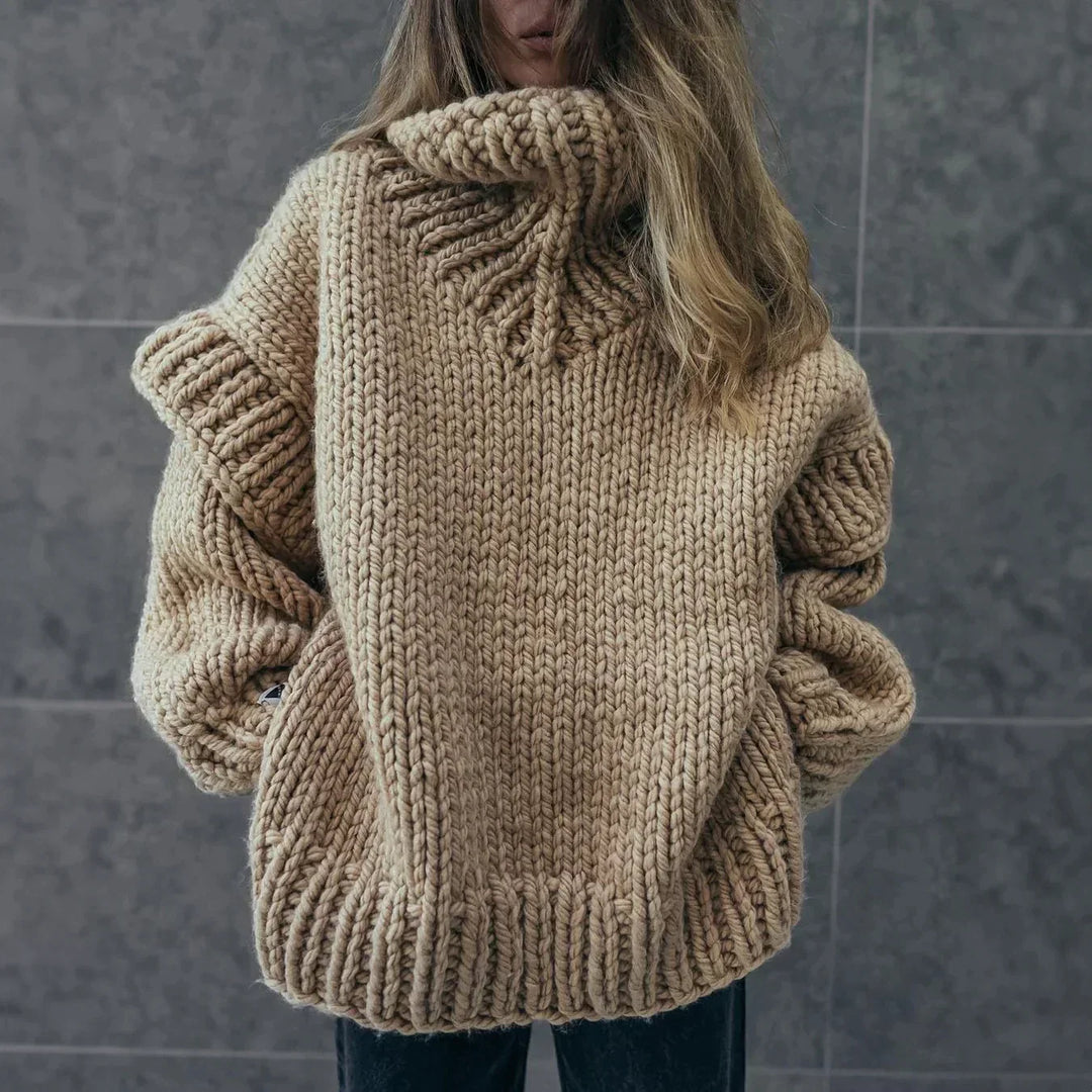 Studio Harvyn | Women – Chunky Knit Turtleneck Sweater - Oversized