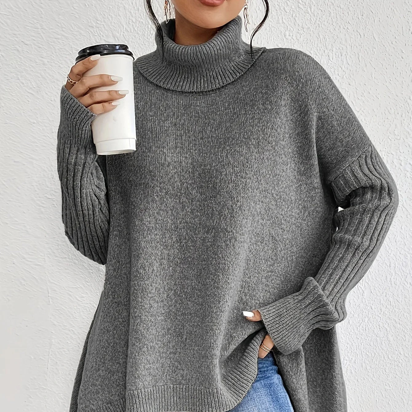 Studio Harvyn | Women - Relaxed Fit Turtleneck Sweater - Ribbed Cuffs