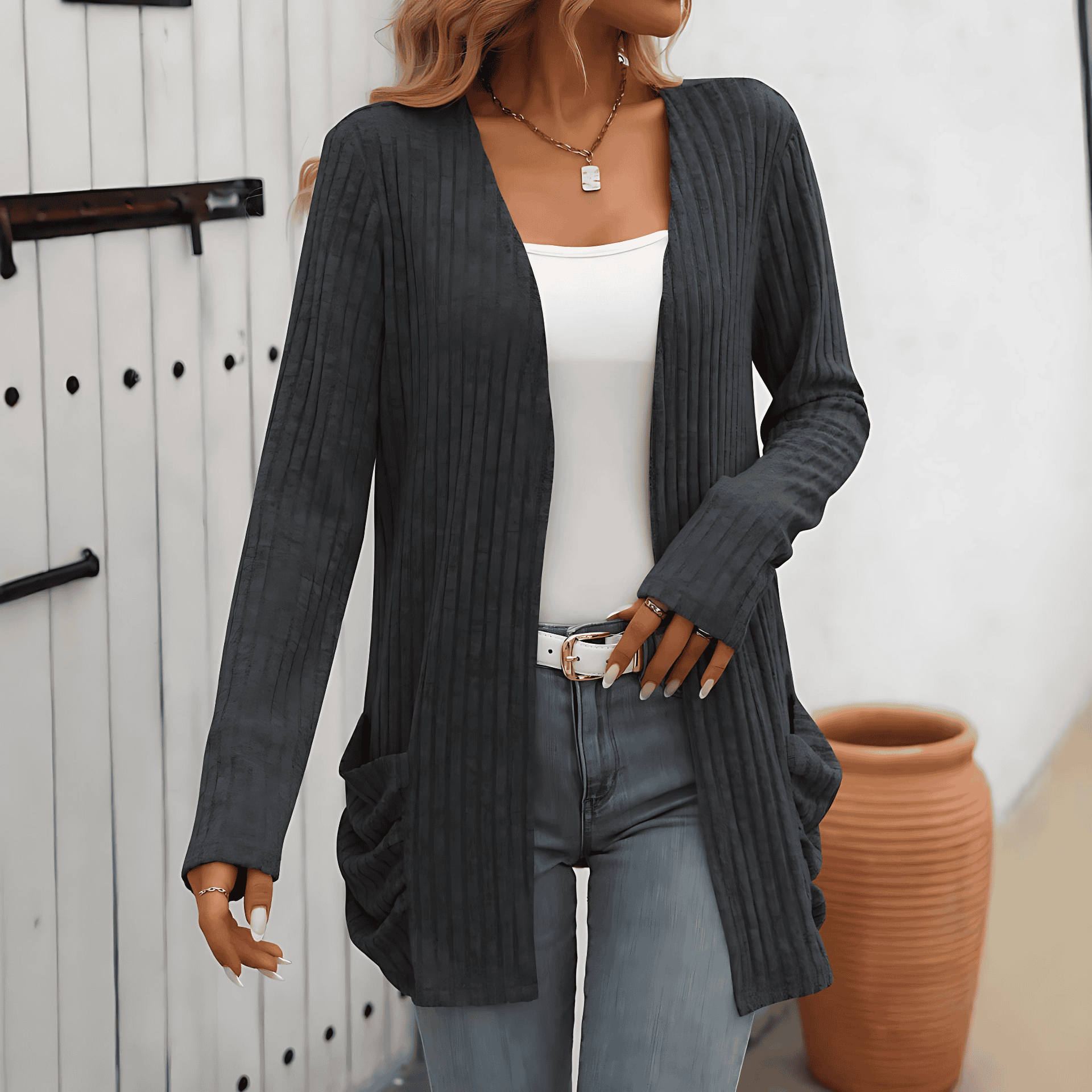 Studio Harvyn | Women - Elegant Ribbed Cardigan with Pockets