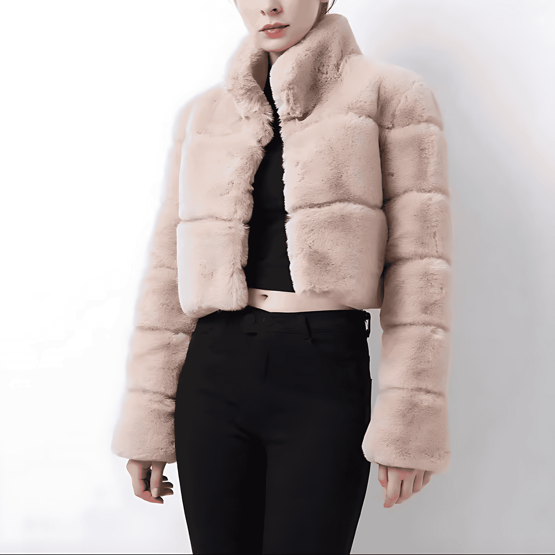 Studio Harvyn | Women - Fashionable Short Jacket - Faux Fur