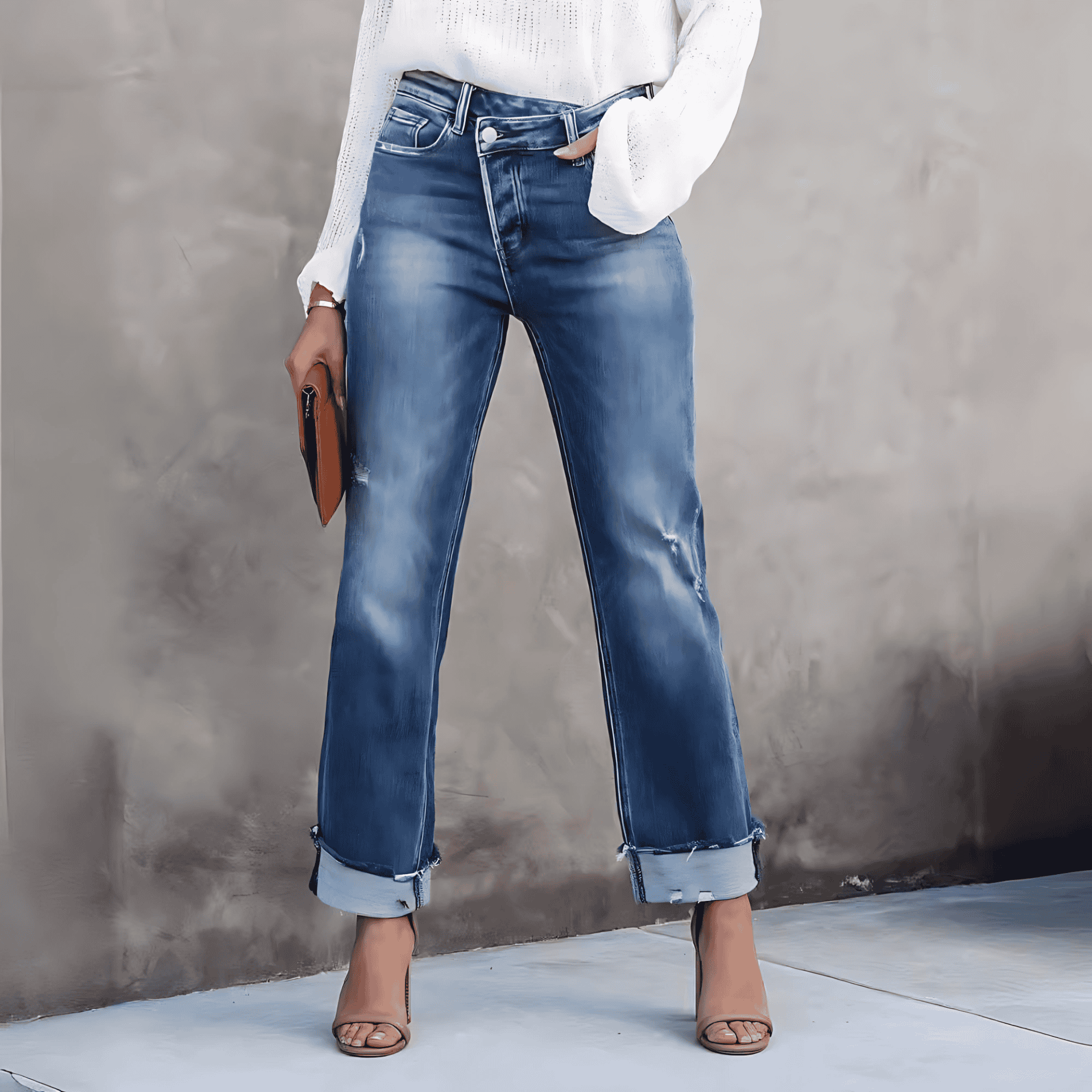 Studio Harvyn | Women - High Waist Flared Jeans