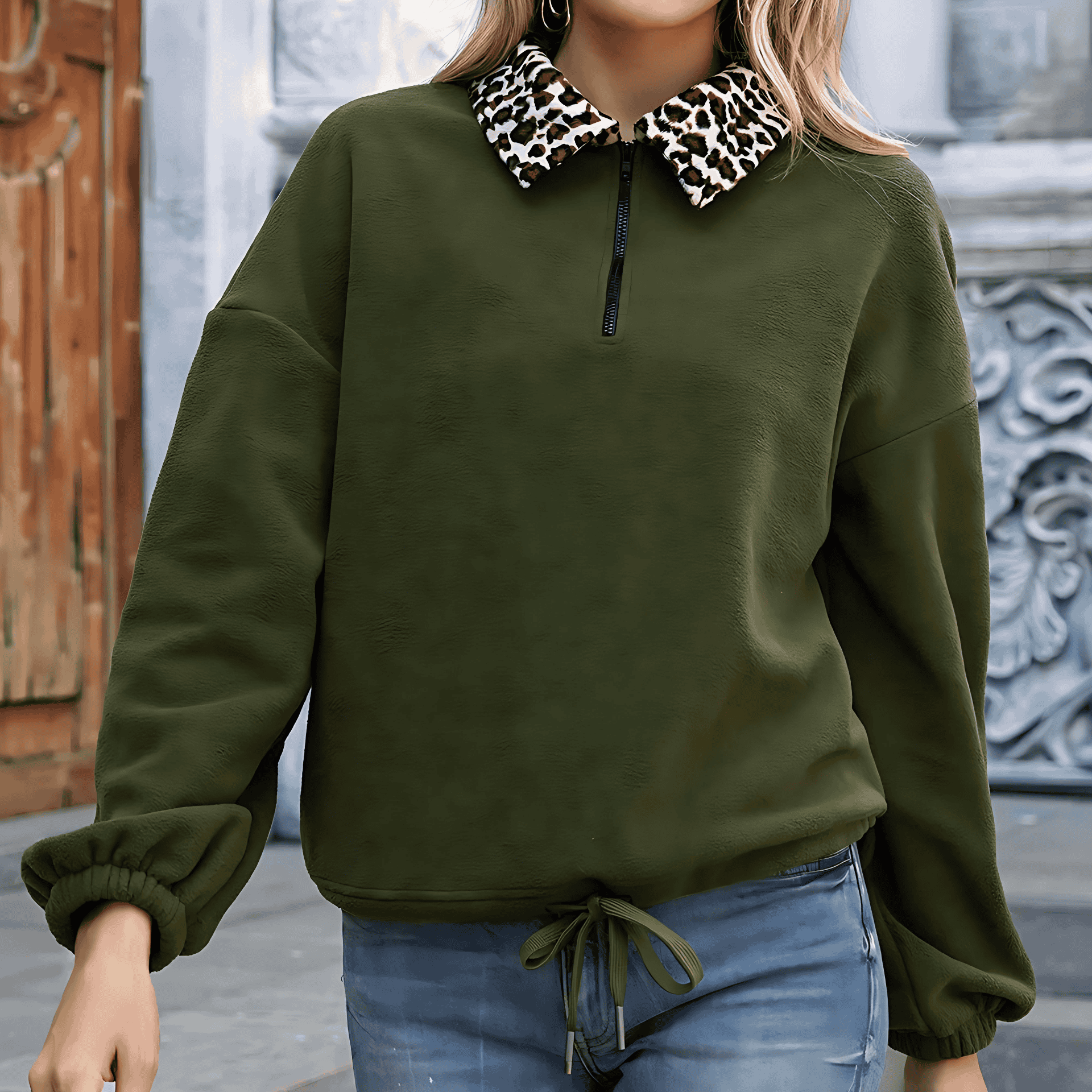 Studio Harvyn | Women – Fleece Pullover Sweatshirt - Faux Fur Collar