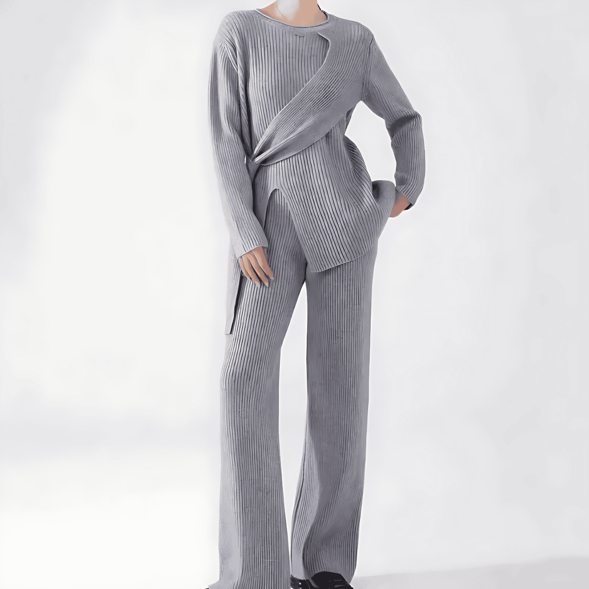 Studio Harvyn | Women - Knit Two-Piece Set - Soft Sweater & Trousers