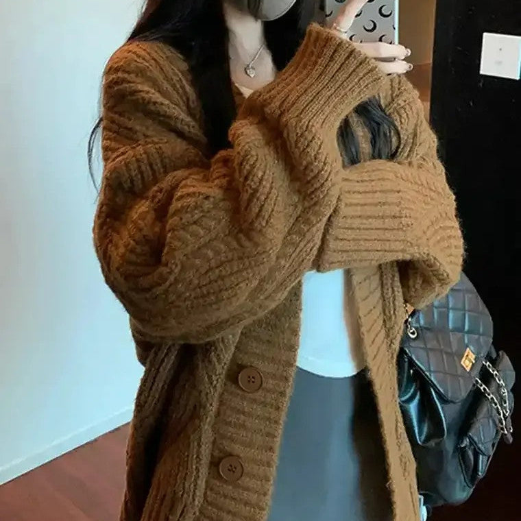 Studio Harvyn | Women - V-neck Chunky Knit Cardigan