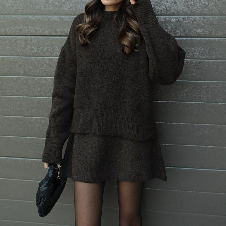 Studio Harvyn | Women - Knitted Sweater & Skirt Set - Long Sleeve Mini