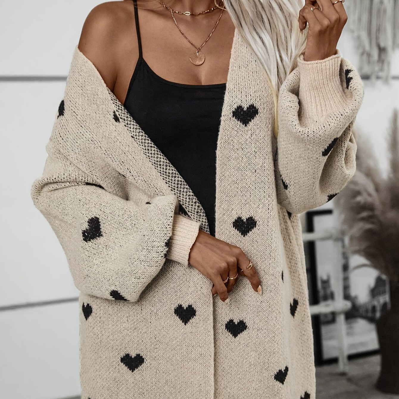 Studio Harvyn | Women – Heart Pattern Cardigan - Long Sleeve Style