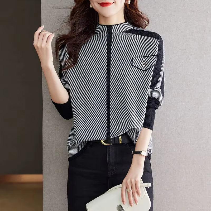 Studio Harvyn | Women - Hip-Length Mock Neck Pullover with Diagonal Stripes