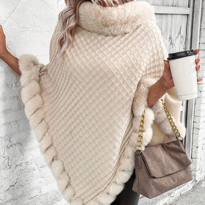 Studio Harvyn | Women - Fuzzy Trim Beige Poncho - Diamond Pattern