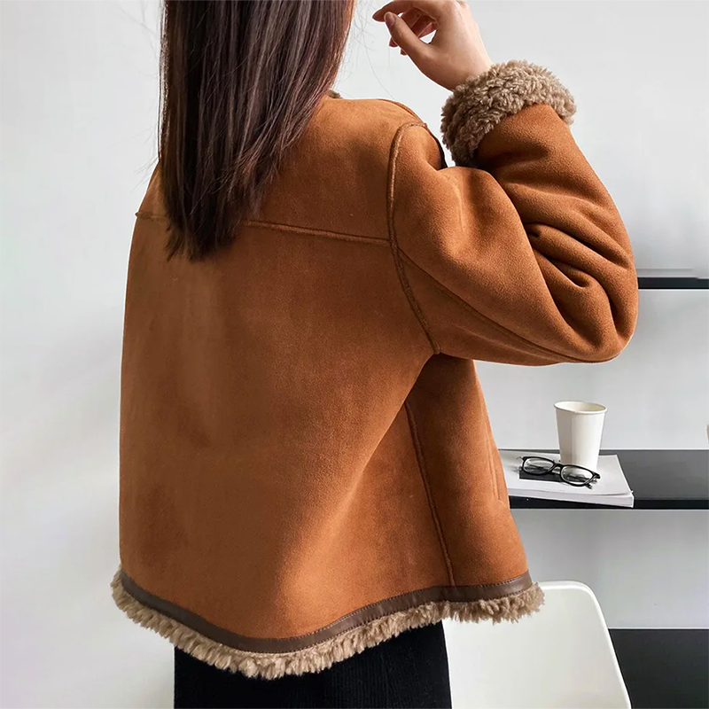 Studio Harvyn | Women – Cosy Vintage Suede Jacket - Stylish Fit