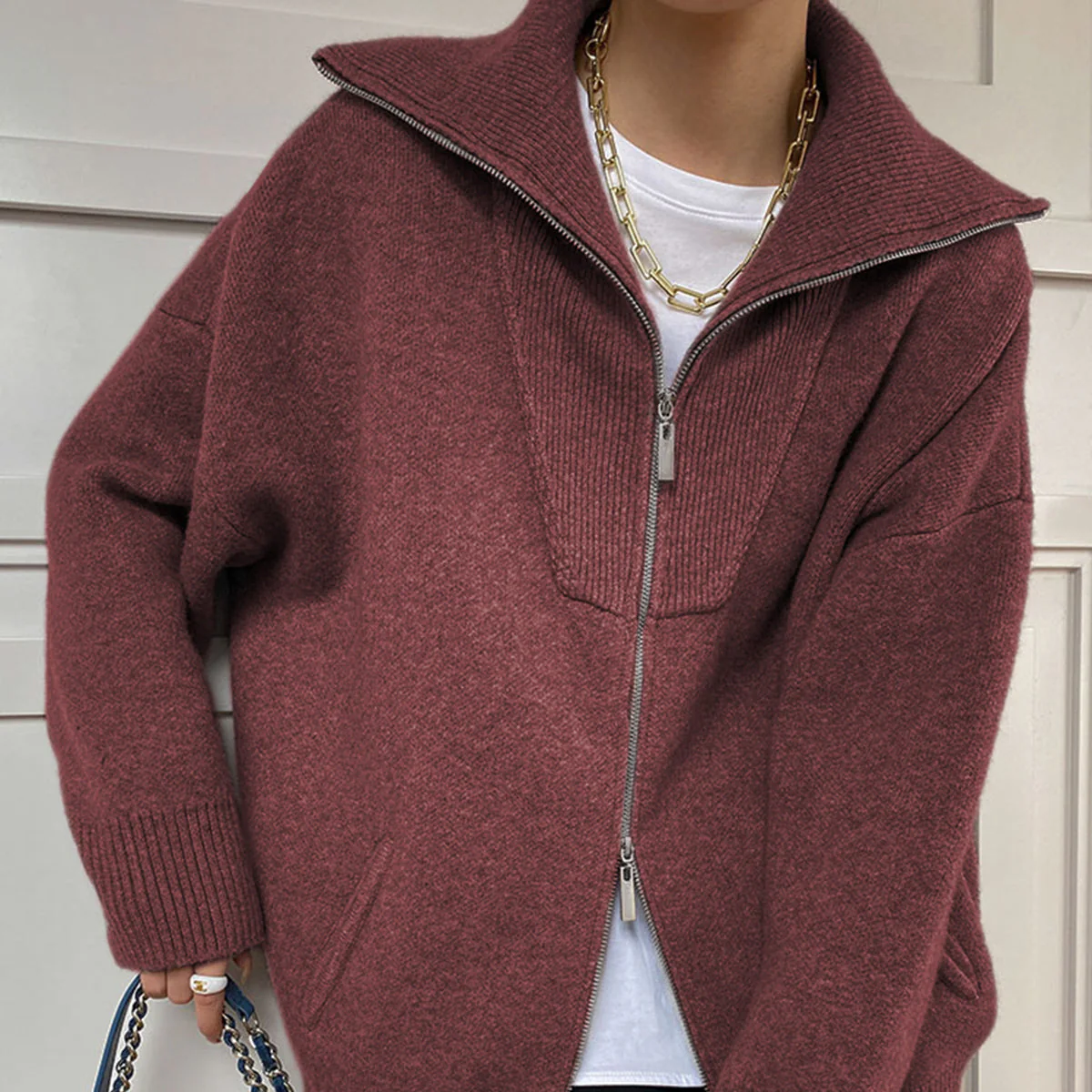 Studio Harvyn | Women – Oversized Wool Knit Cardigan - Zip Front