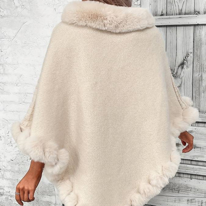 Studio Harvyn | Women - Fuzzy Trim Beige Poncho - Diamond Pattern