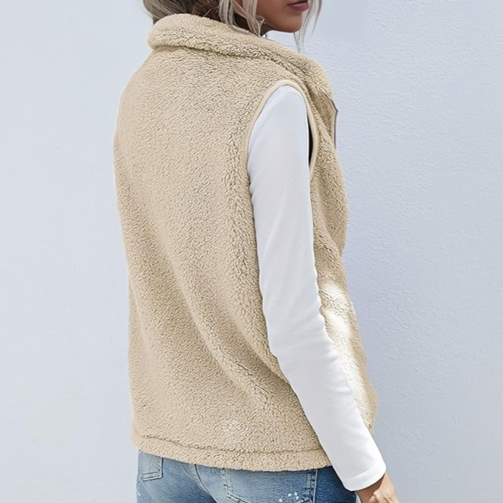 Studio Harvyn | Women – Cosy Zip Waistcoat - Stylish Comfort