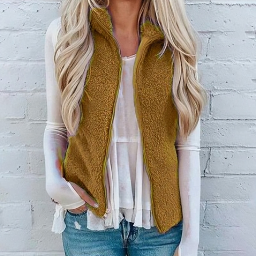 Studio Harvyn | Women – Cosy Zip Waistcoat - Stylish Comfort